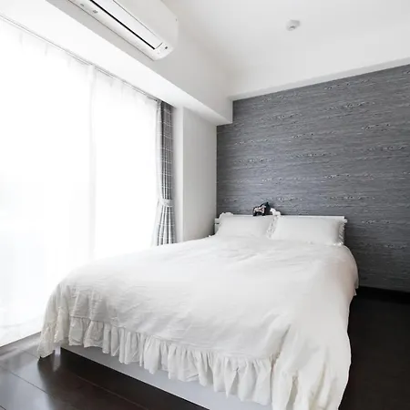 Crystal Exe Nipponbashi Mei Mei & Guest House Osaka Exterior photo