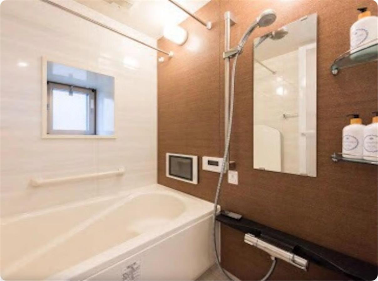 Crystal Exe Nipponbashi Mei & Apartment Osaka